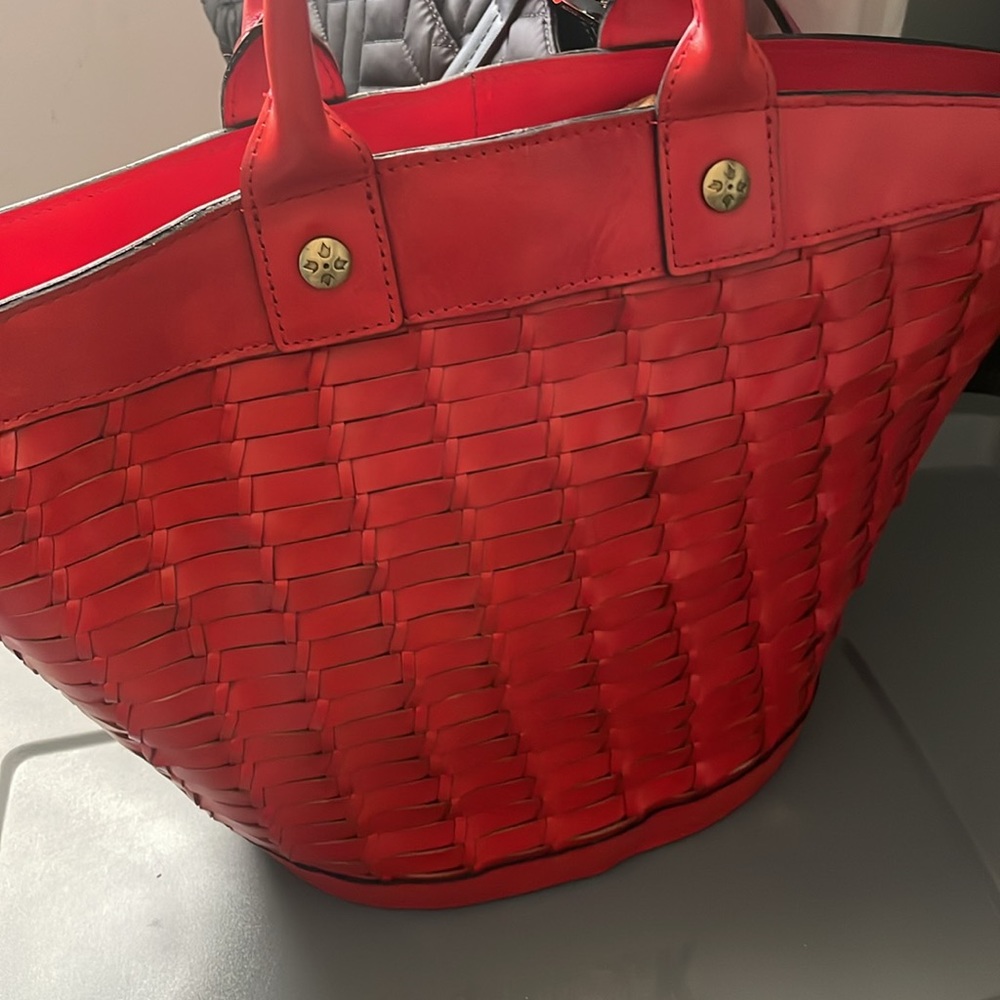 Patricia Nash Red Woven Tote Bag - Picture 2 of 8